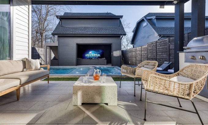 Windsor Park Casa | Amenities! Pool, Hot Tub, Theater, Outdoor kitchen, Pool House