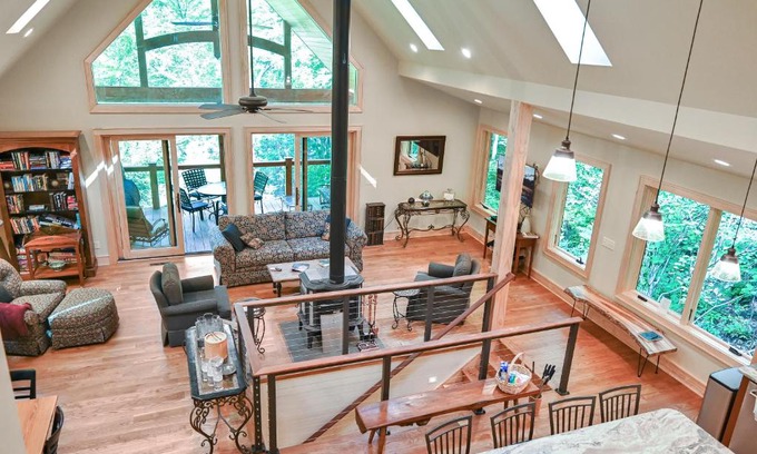 Weaverville Casa | Amenity-Packed Holiday Home