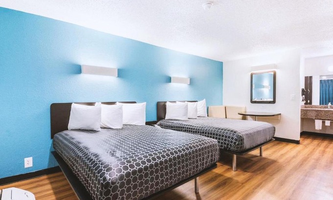 Beeville Hotel | Americas Best Value Inn Beeville