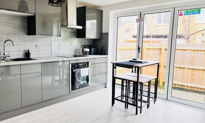 Cambridge Casa | Amethyst in Cambridge