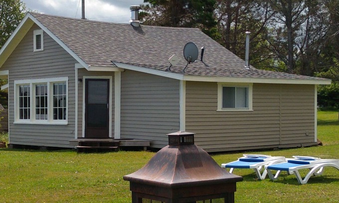 Lorneville Cabaña | Amherst Shore Country Inn Cottage
