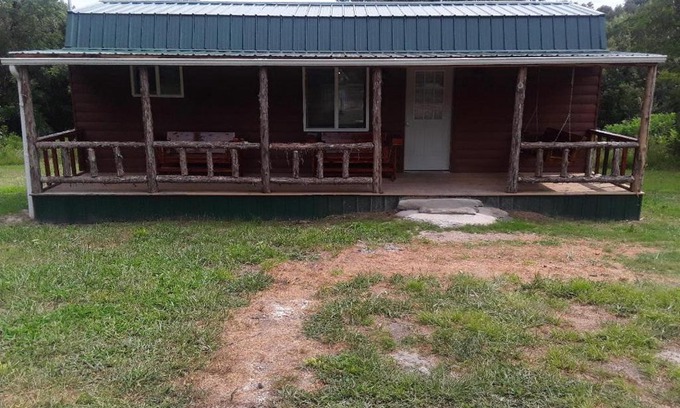 Marshall Casa | Amish made cedar cabin with a loft on a buffalo farm close to the Buffalo River