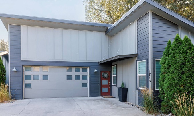 Coeur d'Alene Casa | Ammon Place Getaway - Modern house, close to Centennial Trail and Riverstone!