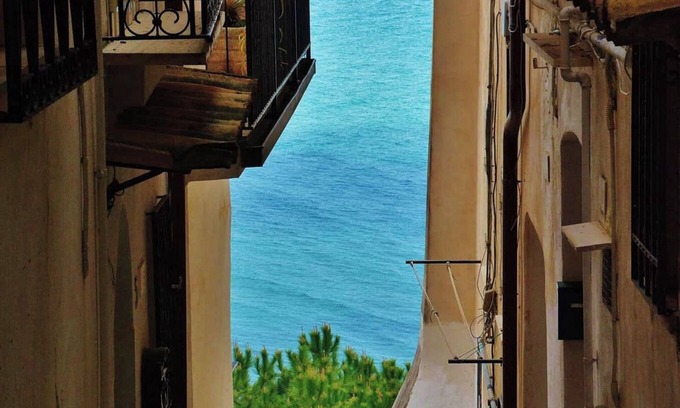 Latina Lido Apartamento | [Among the alleys of Sperlonga] History, Sea and Relaxation