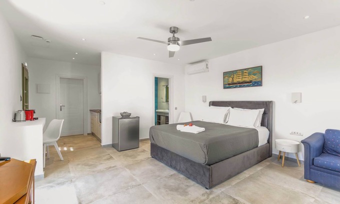 Ampelas Casa | Ampelas Nostalgia Apartments - Paros Apollon Gem