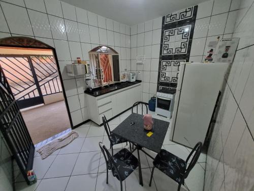 Cicero Passos Casa | Ampla casa com 4 quartos, churrasqueira e garagem