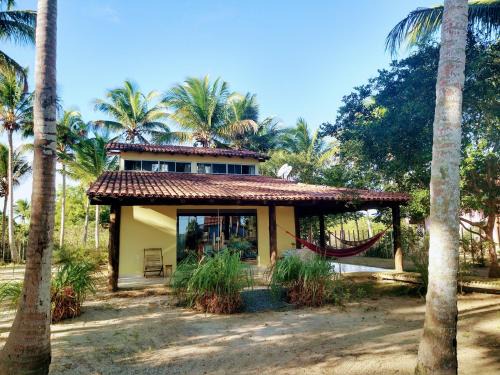 Caravelas Casa | Ampla casa em condomínio à beira d' agua