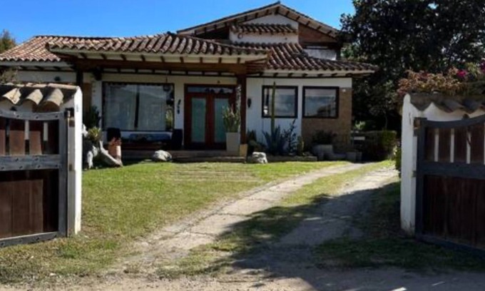 Villa de Leyva Cabaña | Amplia Habitación Cuádruple en Entorno Campestre
