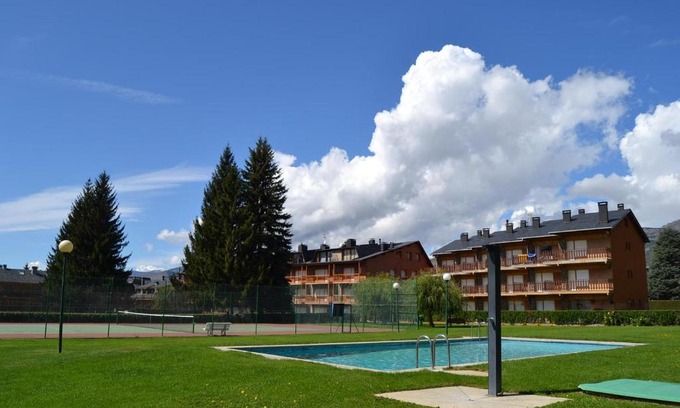 Llivia Apartamento | Amplio apartamento con piscina en Llívia