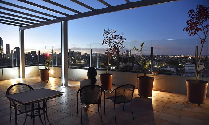 Americana Apartamento | Amplio apartamento nuevo, espectaculares vistas!
