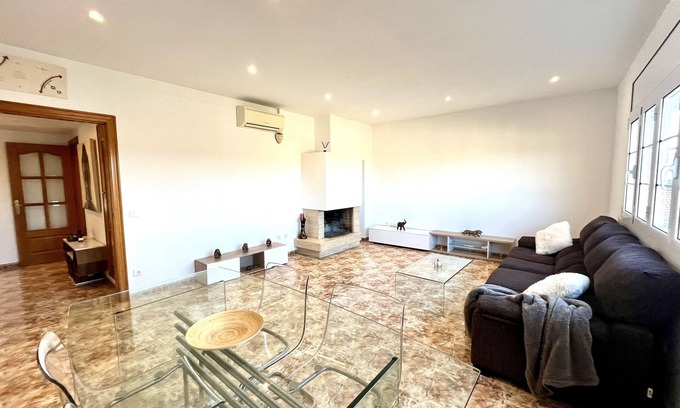 Ca n'Amat Apartamento | Amplio apartamento