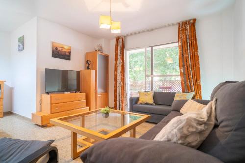 El Molinillo Apartamento | Amplio piso para disfrutar del centro de Málaga con parking gratuito