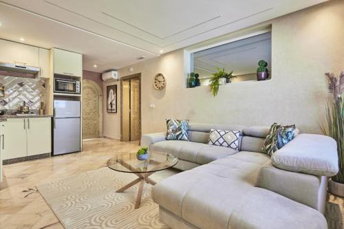 Mirleft Apartamento | Amwaj Apt - Golden Sands and Blue Waves Beach Escape