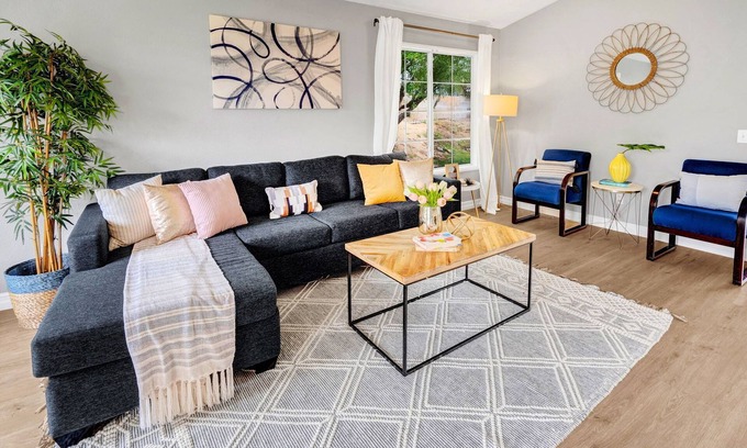 Stevenson Ranch Casa | An Beautiful Designed Home in LA Suburb For Family