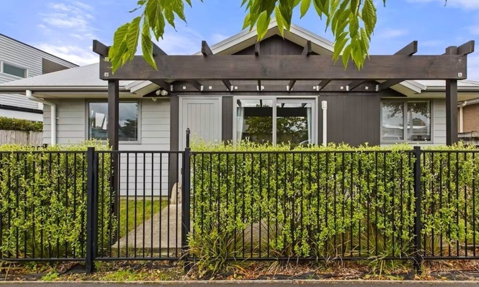 Frankton Casa | An Elegant New-build Two-bedroom House in Hamilton Central