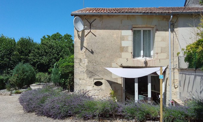 Loudun Casa | Una casa rural encantadora para dos cerca de Chinon, Saumur, Fontevraud Abbey