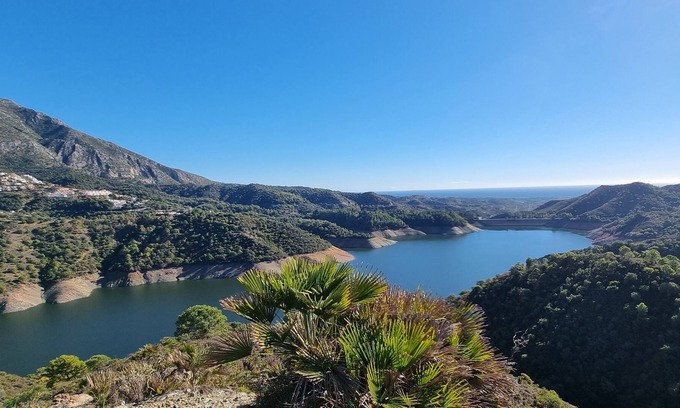 Istan Casa | An Escape between Coast & Mountains near Marbella