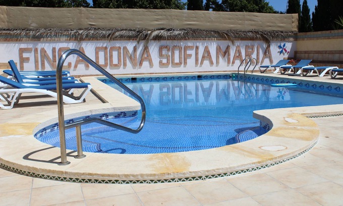 San Pedro del Pinatar Casa | Un oásis cerca del mar, ideal para niños, se permiten mascotas, piscina comun.