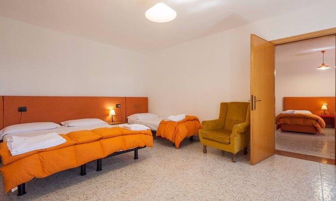 Caprino Veronese Hotel | una antigua posada que es un hito italiano ... a unos 200 años "1 triple"