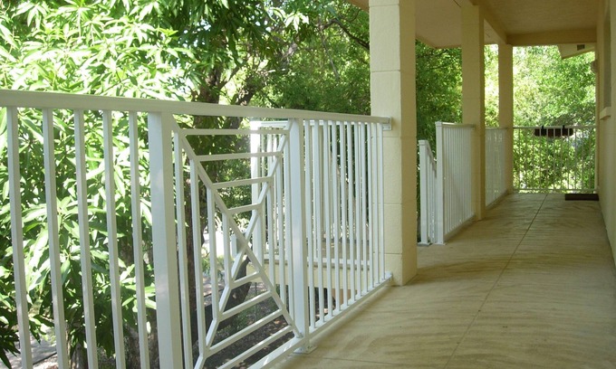 Historic Uptown Apartamento | An Uptown Downtown Getaway