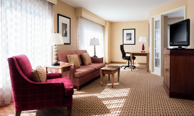 Garden Grove Casa | Anaheim Escape Near Disneyland, Knott’s & Anaheim GardenWalk - Pets are Allowed!