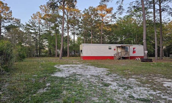 Supply Casa | Anchored Aweigh - Cozy fishing retreat only 5 minutes to the beach!