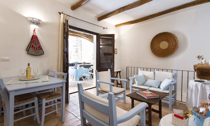 Baunei Casa | Casas de piedra antiguas: Color'e Cielu