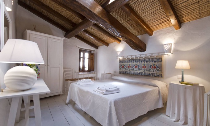 Baunei Casa | Casas de piedra antiguas - "Domu Luscenti"