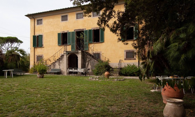 Lucca Villa | Chalet viejo en el campo de Lucca