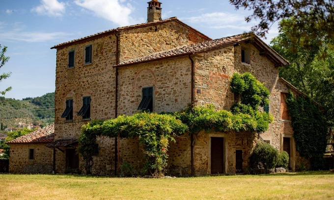 Pieve al Bagnoro Villa | Antigua casa de piedra con jardín privado y piscina. Entre Castiglion Fiorentino y Arezzo.