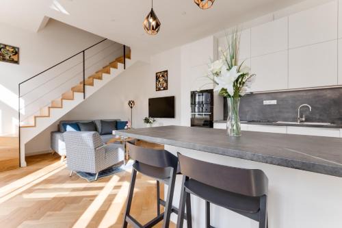 Andel Apartamento | Anděl design duplex, AC, garage