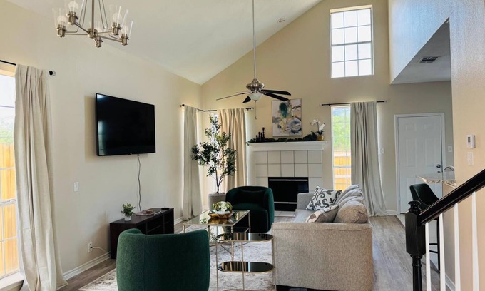 Southwest Arlington Casa | Andalusia Trail Getaway
