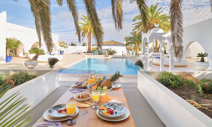Carihuela Casa | Andalusian Riad Salt Pool Bliss