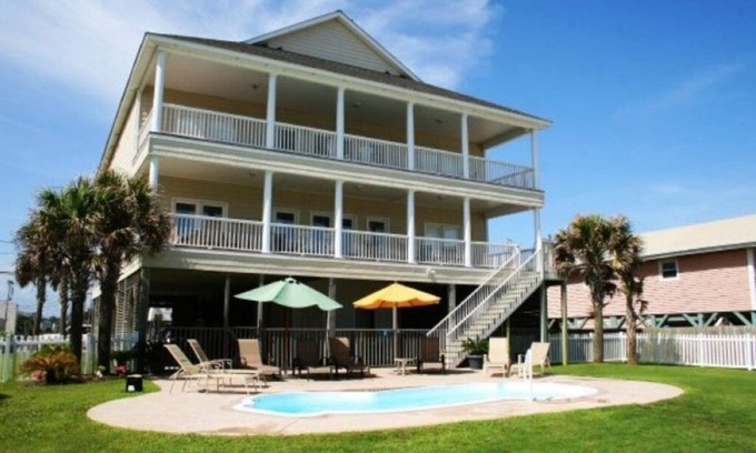 Cherry Grove Beach Casa | Anderson Cottage Oceanfront Beach House with Pool in Cherry Grove