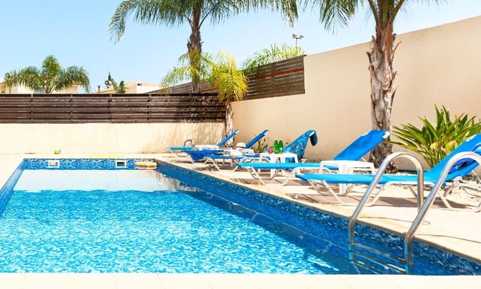 Pernera Casa | Andina villa is in a great location, near the beach.