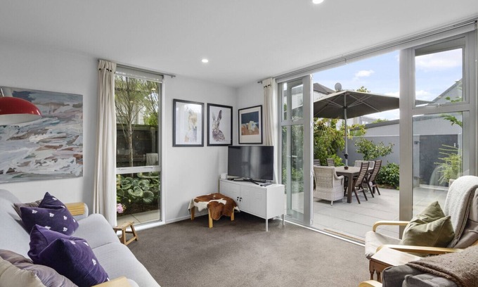 Merivale Casa | Andover near the Park