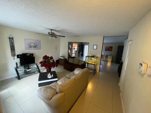 Sunrise Casa | Andre’s Opulent Stay