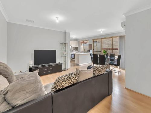 Queens Park Casa | Andrea Way Base - Explore Perth's Parks and Trails