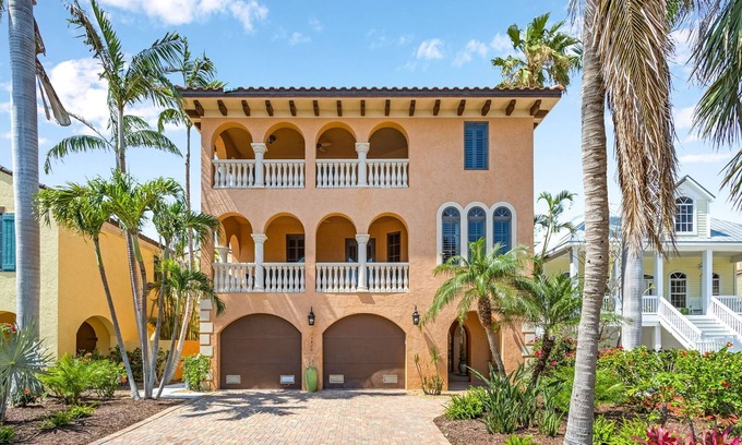 Captiva Casa | 25% DISCOUNT & 3-Day Minimum STAYS THRU OCT 2025! CHRISTMAS WEEK AVAILABLE!