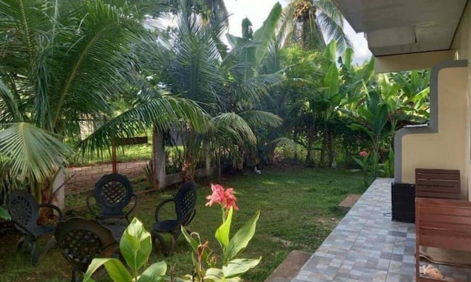 Siquijor Casa | Anerose homestay, Aleonas Room.