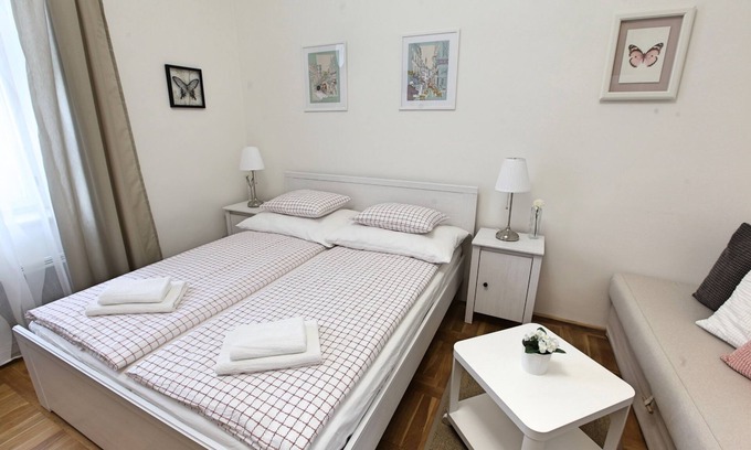 Smichov Apartamento | Angel City Apartments