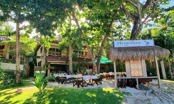 Logon Complejo | Angelina Beach Resort & Italian Restaurant Malapascua