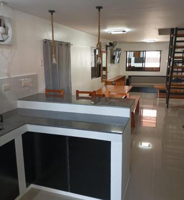 General Luna Apartamento | Angelito's Beach House 4 bedroom