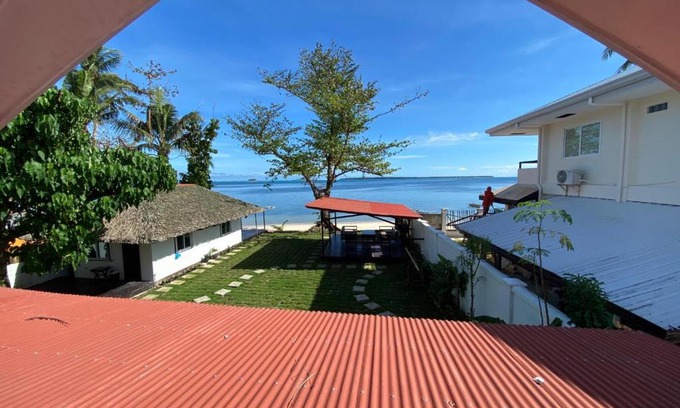 General Luna Casa | Angelito's Beach House Villa 1