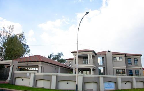 Emalahleni Casa | ANGELOCEAN GUEST HOUSE