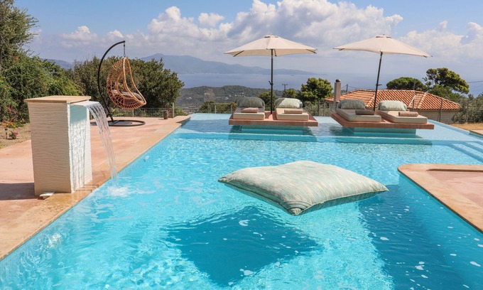 Skiathos Villa | ANGIO VILLAS SPA CON PISCINA DE HIDROTERAPIA