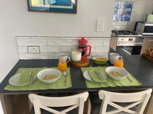 Turangi Cama Y Desayuno | Anglers Adventure Paradise Cabin BNB Wifi Parking