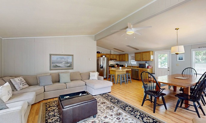 Rehoboth Beach Casa | Angola By The Bay house w/shared pool, tennis & basketball courts