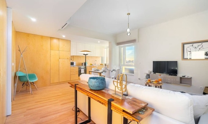 Penha de Franca Apartamento | Amazing apartment with incredible views overlooking Lisbon
