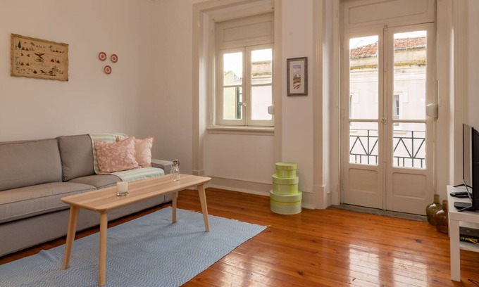Penha de Franca Apartamento | Anjos' City Escape by LovelyStay - 3